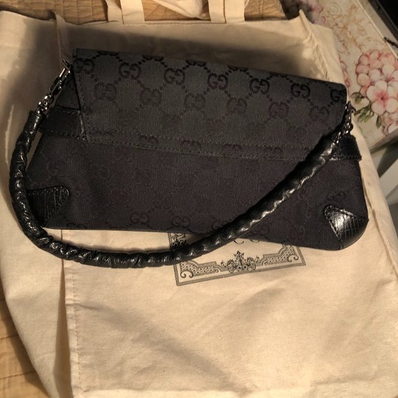 GUCCI Vintage Black Monogram Horse Bit Clutch - Picture 3 of 16